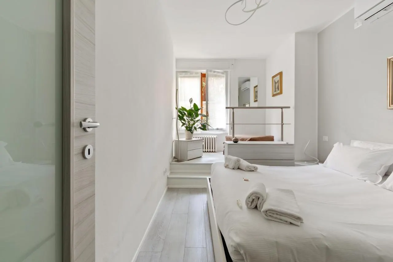 Best Way Rent- Bilocale Old Milan 0*,